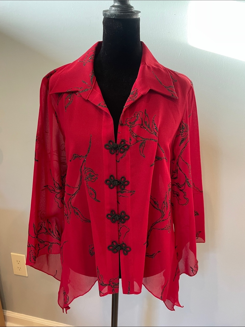 Red with black Floral  pattern Button-Front Women’s Top